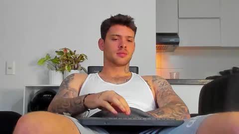 Luke online show from November 15, 4:36 am