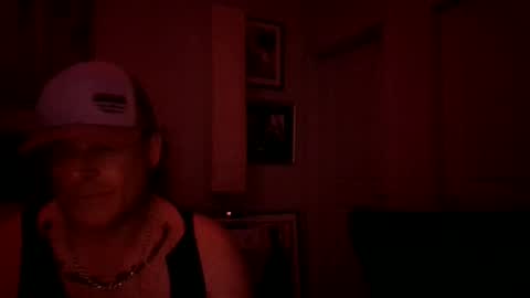 Snapshot of luv2toknstrok chatting on October 24, 8:38 am Luv2tokNstrok online show from October 24, 8:38 am