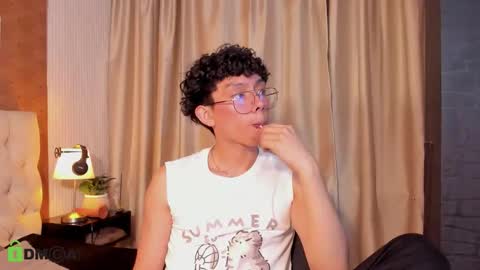 Lyan online show from February 26, 2:57 am