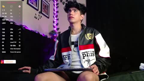 Lyle Bennett Freelance Model online show from January 31, 10:31 am