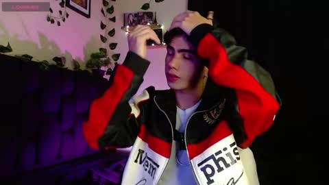 Lyle Bennett Freelance Model online show from February 7, 11:01 am