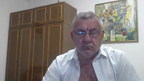 Macho online show from September 14, 6:32 pm