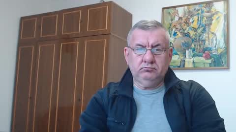 Macho online show from December 6, 12:27 pm