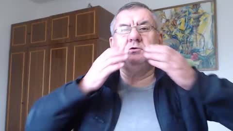 Macho online show from December 30, 11:59 am