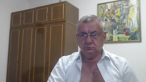 Macho online show from September 15, 7:04 pm