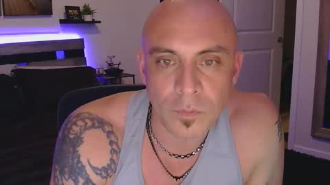 magicmike1110 online show from November 28, 4:15 am