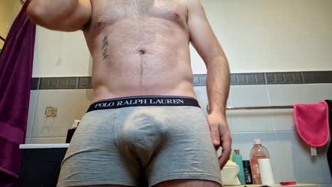 Snapshot of make_me_cumnow272809 chatting on October 26, 11:12 am Horny Daddy online show from October 26, 11:12 am