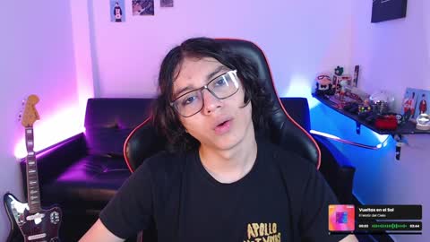 Snapshot of malik_harrison_ chatting on December 10, 3:01 pm Malik  online show from December 10, 3:01 pm