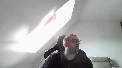 breton online show from November 8, 10:29 am