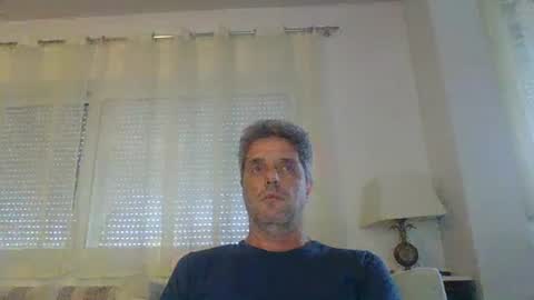 Snapshot of man211172 chatting on October 12, 3:06 pm man211172 online show from October 12, 3:06 pm