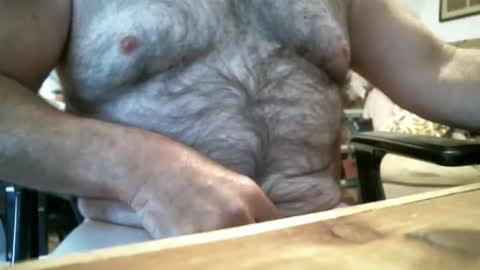 Snapshot of manleg439 chatting on October 23, 4:32 pm manleg439 online show from October 23, 4:32 pm