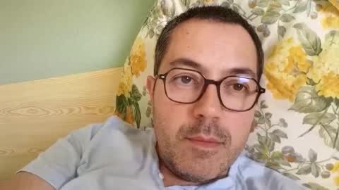 Snapshot of manu5933 chatting on October 5, 1:04 pm manu5933 online show from October 5, 1:04 pm