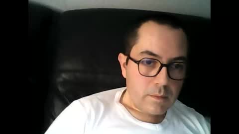 Snapshot of manu5933 chatting on December 18, 8:42 am manu5933 online show from December 18, 8:42 am