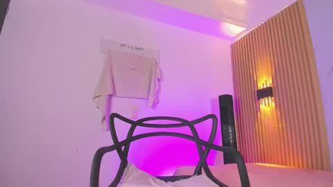 MANUEL Dont forget your thumbs up online show from December 1, 1:03 pm