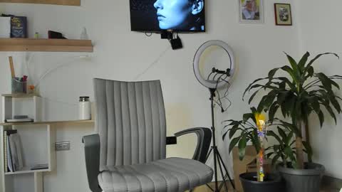 manucute 23  online show from January 15, 3:58 pm