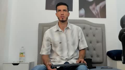 Marc Ruffalo online show from February 4, 7:53 pm