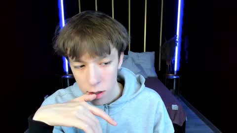 Mark online show from January 13, 4:00 pm