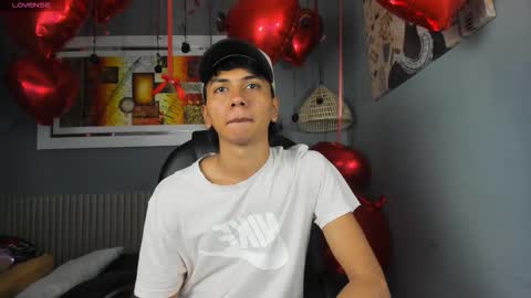 markbowie online show from February 20, 1:46 pm