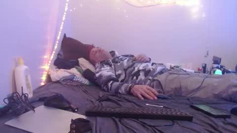 markymark101825061 online show from January 25, 3:30 am