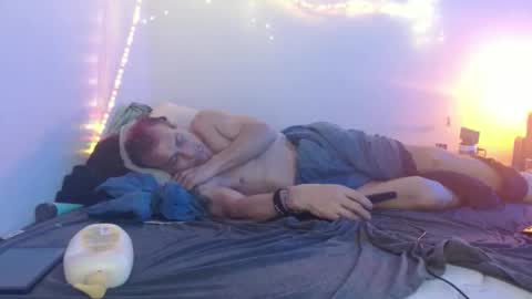 markymark101825061 online show from January 22, 2:35 pm