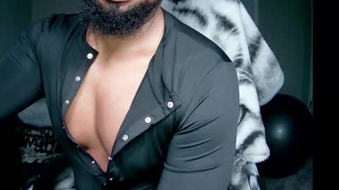 Snapshot of masculine9hard210085 chatting on September 22, 6:35 am masculine9hard210085 online show from September 22, 6:35 am