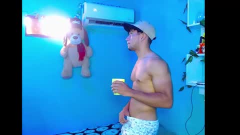 Snapshot of mask_david chatting on October 12, 2:11 pm mask_david online show from October 12, 2:11 pm