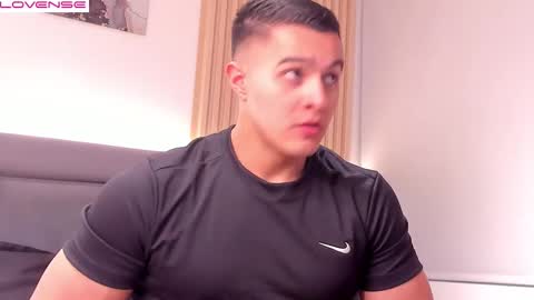 Mason Bennet online show from December 17, 11:22 pm