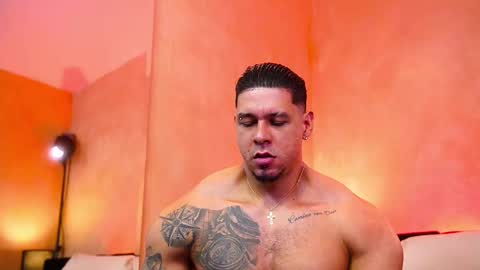 massimowalton2 online show from March 8, 1:47 am