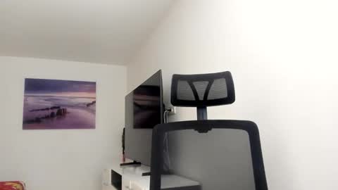 Alex online show from January 6, 5:28 pm