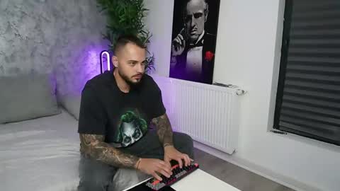 Snapshot of masterkingmuscle chatting on October 2, 9:08 pm masterkingmuscle online show from October 2, 9:08 pm