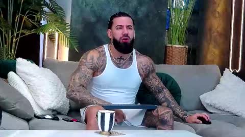 masterkingofmuscle online show from December 16, 10:00 am