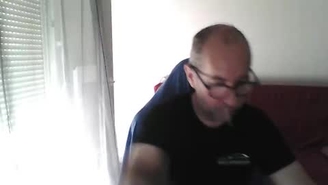 mat11efou online show from November 1, 11:25 am