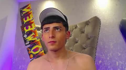 Snapshot of mateo_mitchell chatting on October 20, 5:44 am mateo mitchell online show from October 20, 5:44 am