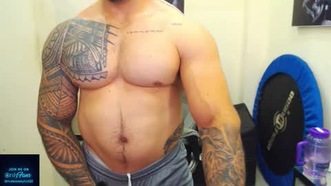 Mateo online show from November 3, 4:42 pm