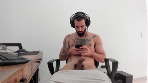 Snapshot of matheusbeard2 chatting on October 21, 7:28 pm Matheus online show from October 21, 7:28 pm