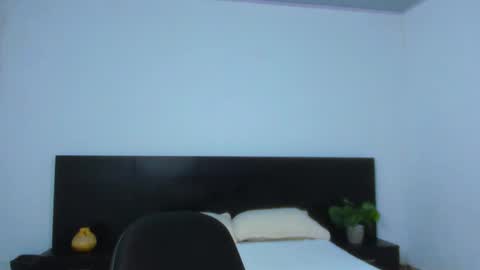 Snapshot of mathew_flintt chatting on October 12, 9:09 pm Mathew Flintt  online show from October 12, 9:09 pm