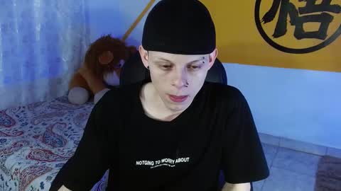 Snapshot of matthewboy_ chatting on December 12, 5:52 am MatthewBoy online show from December 12, 5:52 am