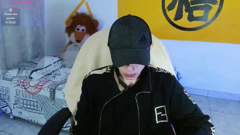 Snapshot of matthewboy_ chatting on January 13, 4:50 am MatthewBoy online show from January 13, 4:50 am