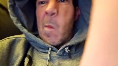 Snapshot of mattsnicecock chatting on December 6, 12:38 pm mattsnicecock online show from December 6, 12:38 pm