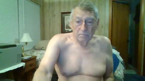 Snapshot of maturecouple1954 chatting on December 24, 11:38 am SXECPL55 at G mail Dot Com online show from December 24, 11:38 am