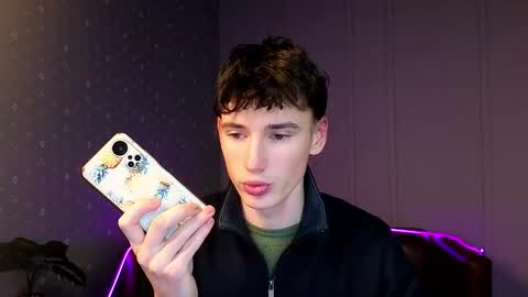 Max online show from December 23, 10:35 am