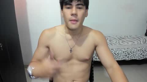 Max online show from November 23, 6:08 pm