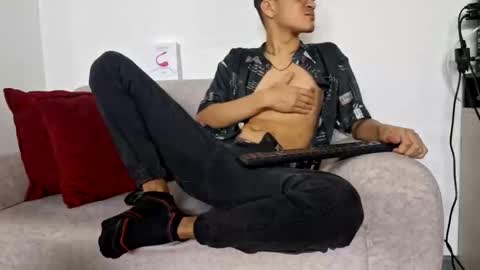 max_vellon1 online show from October 18, 4:39 am