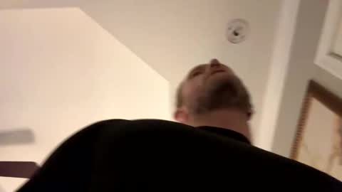 Max online show from March 3, 7:01 pm