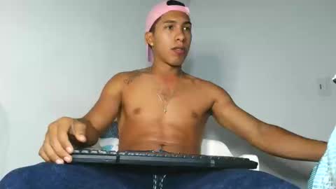 Maximo Aron Vega online show from December 19, 9:12 pm