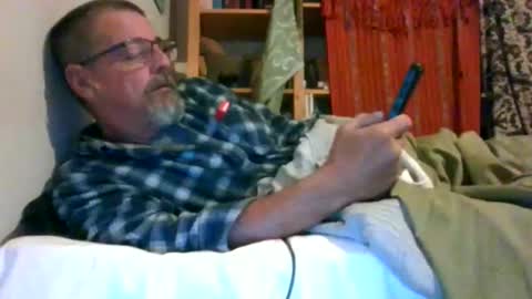 Max online show from April 19, 9:42 am