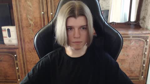 Max online show from January 29, 10:05 am