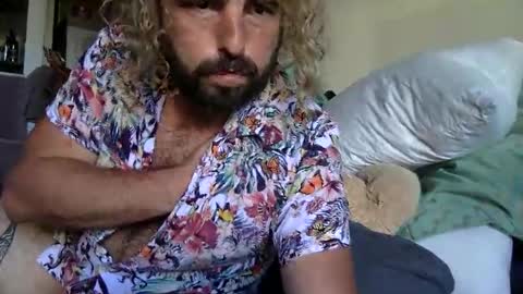 Snapshot of mazl0w chatting on December 8, 6:54 am mazl0w online show from December 8, 6:54 am