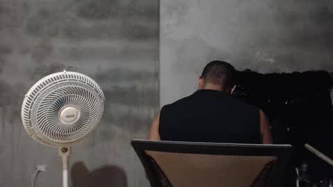 Mcgregor online show from November 14, 2:48 am