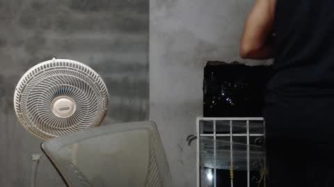 Mcgregor online show from December 2, 2:36 am